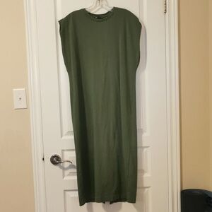 Sleeveless dress